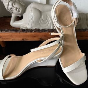 LOFT Women's Cream Wedge Sandals